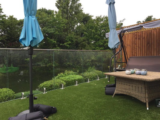 Glass Garden Screens