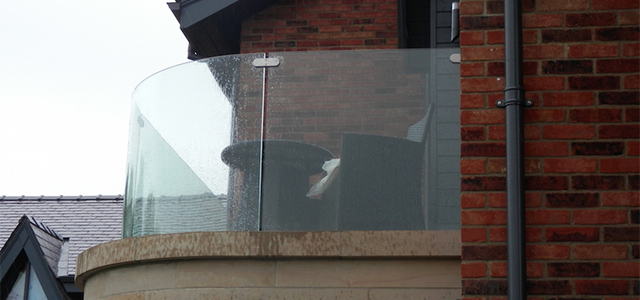 frameless glass balcony balustrade