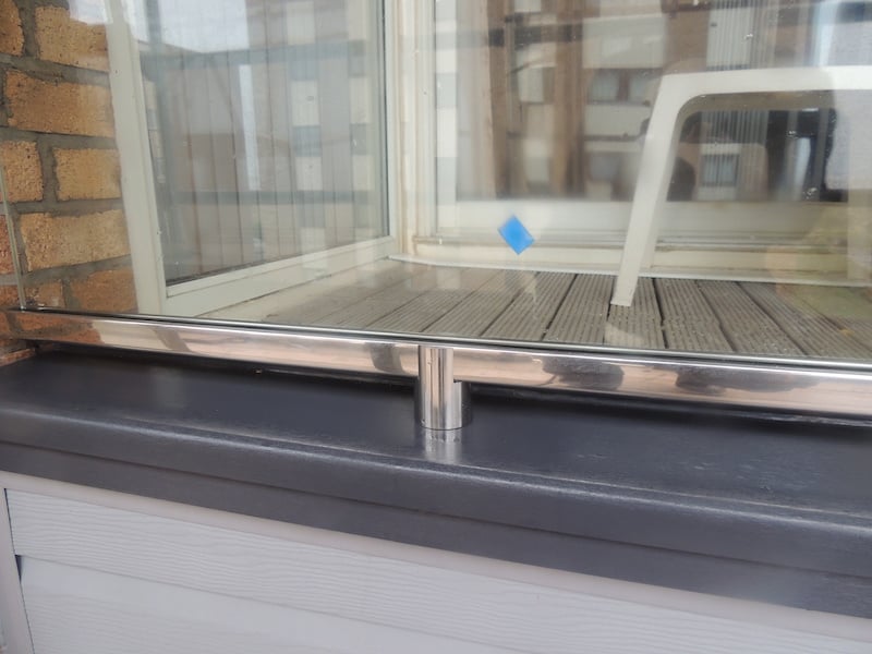 Frameless Glass Waterproof Membrane Balustrade